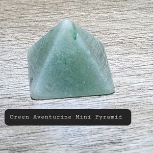 Green Aventurine Mini Pyramid